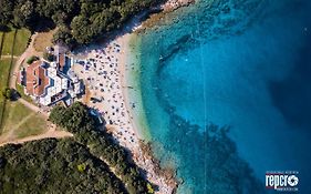 Villa Senorita In Pula With Pool